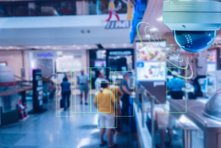 Воровство в прямом эфире: магазины Нью-Йорка передают видеопотоки с камер наблюдения в полицию в режиме реального времени