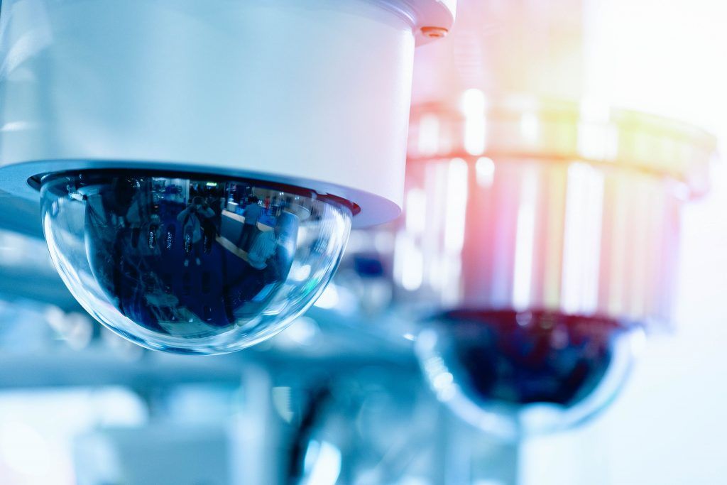 Установка видеонаблюдения в магазине